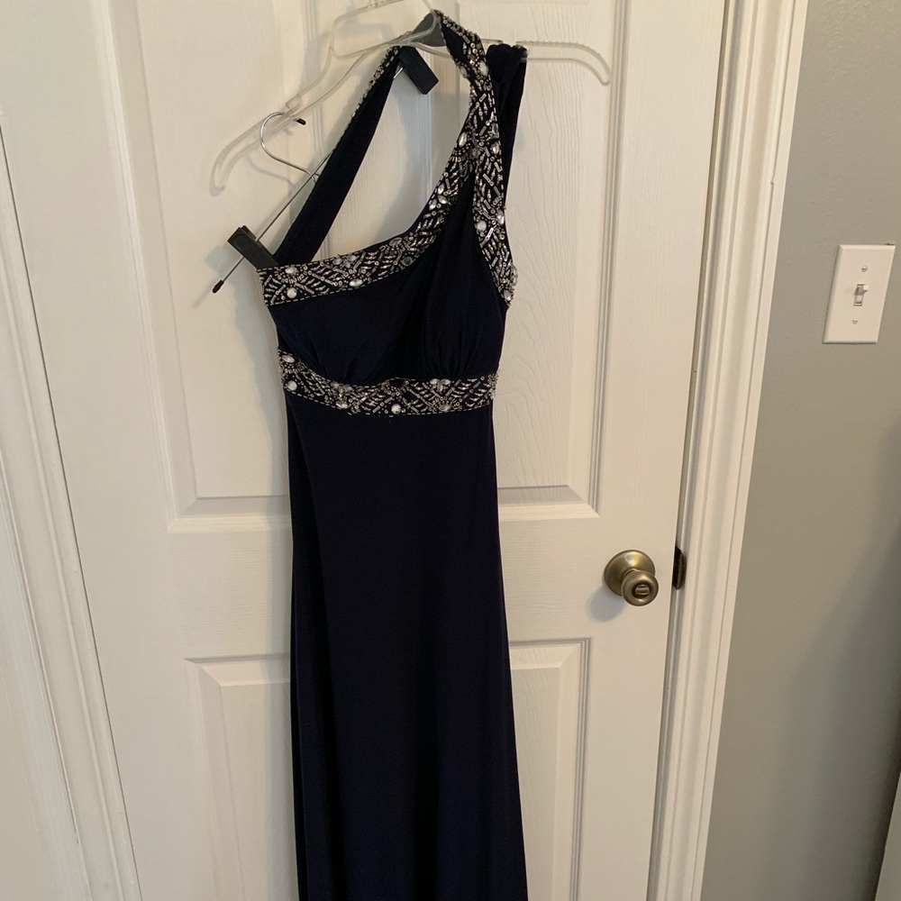 Stunning Navy Blue Formal Gown 👗✨